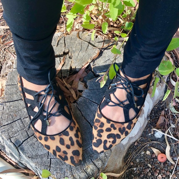 Last1♥️Leopard 🐆 Animal Print Lace Up Flats Shoes - Picture 4 of 8